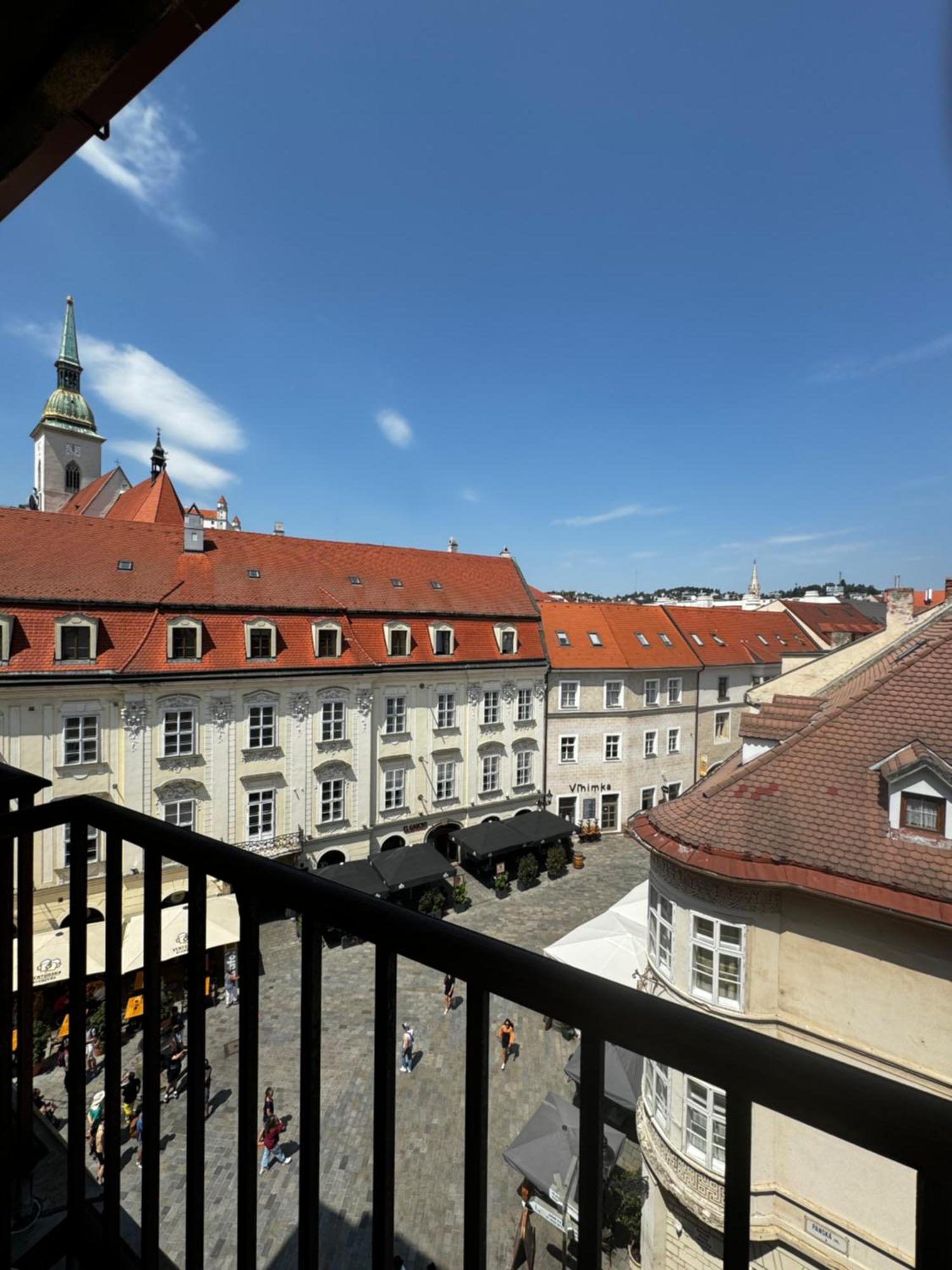 Extralarge Queen Room In The Heart Of Bratislava With Terrace Exterior foto